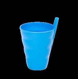 Čaša sa slamkom